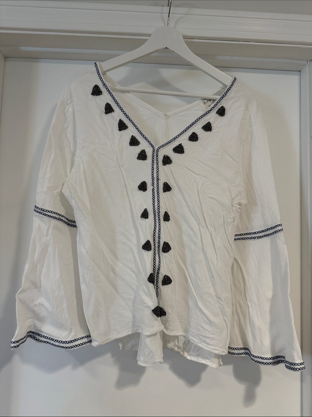 Vintage Havana White V-Neck Peasant Top with Black Trim